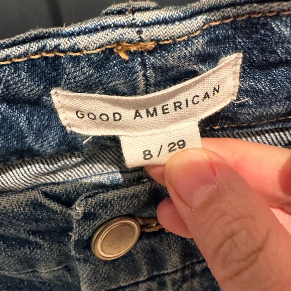Good American Good classic jeans raw hem blue940 wash size 8 - Picture 4 of 6